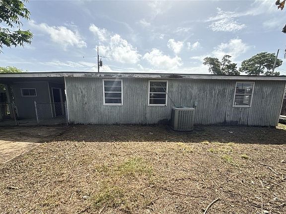 5th image of 5110 Louisa Dr
