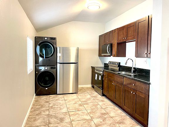 3rd image of 5025 1/2 Lotus St