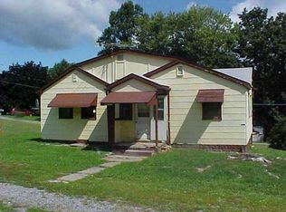 1130 Mercer Rd, Beaver Falls, PA 15010