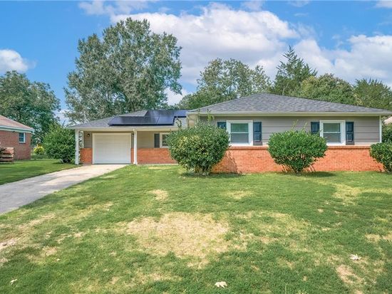 1669 Knight St, Hampton, VA 23669