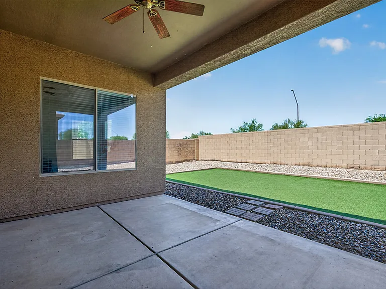17846 W Buckhorn Dr — Photo 27