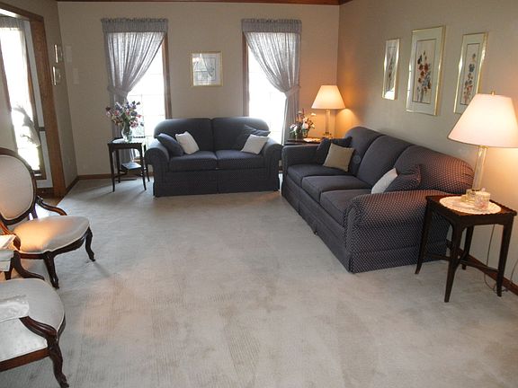 3rd image of 22698 Remington Ct