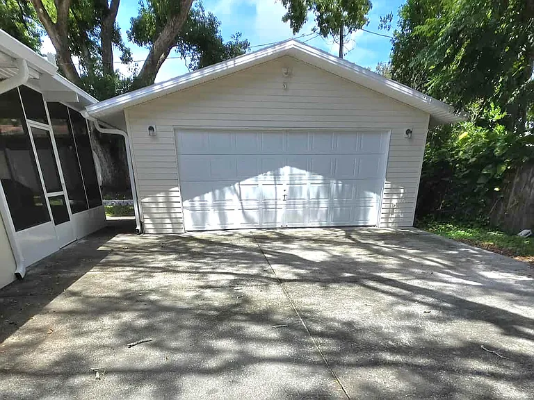 1610 Valencia St — Photo 3