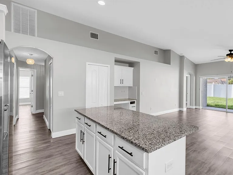 3335 Clover Blossom Cir — Photo 24