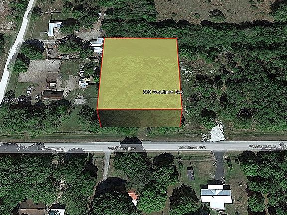 3rd image of 809 Woodland Blvd