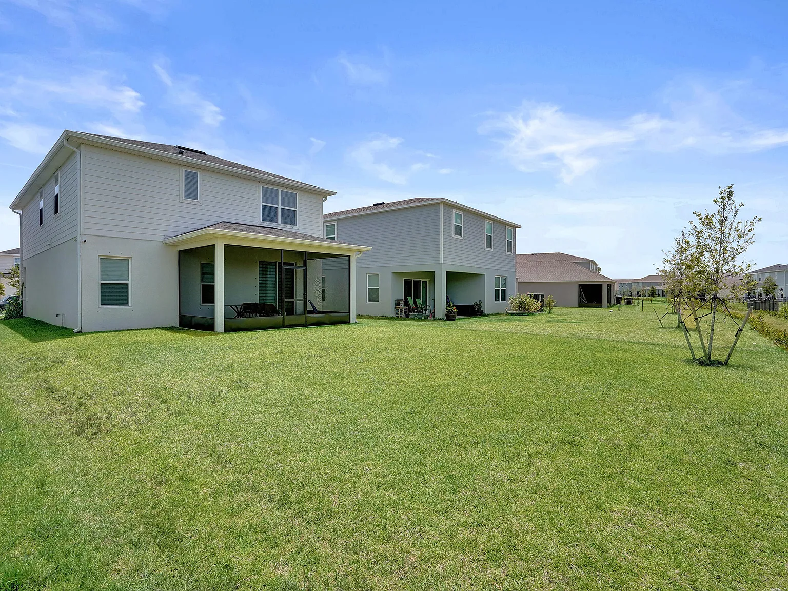 4 bed, 2.5 bath, 2370 sqft, $3,850 — Photo 4
