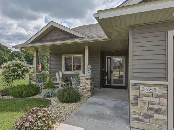 3588 Newcastle Dr, River Falls, WI 54022