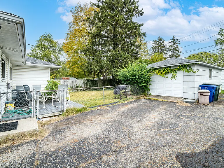 850 S Broadleigh Rd — Photo 20