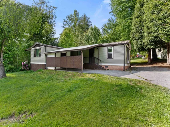 617 Waddell Dr, Hendersonville, NC 28792