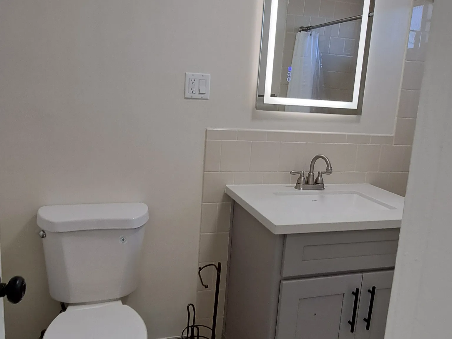 3 bed, 1100 sqft, $2,725 — Photo 4