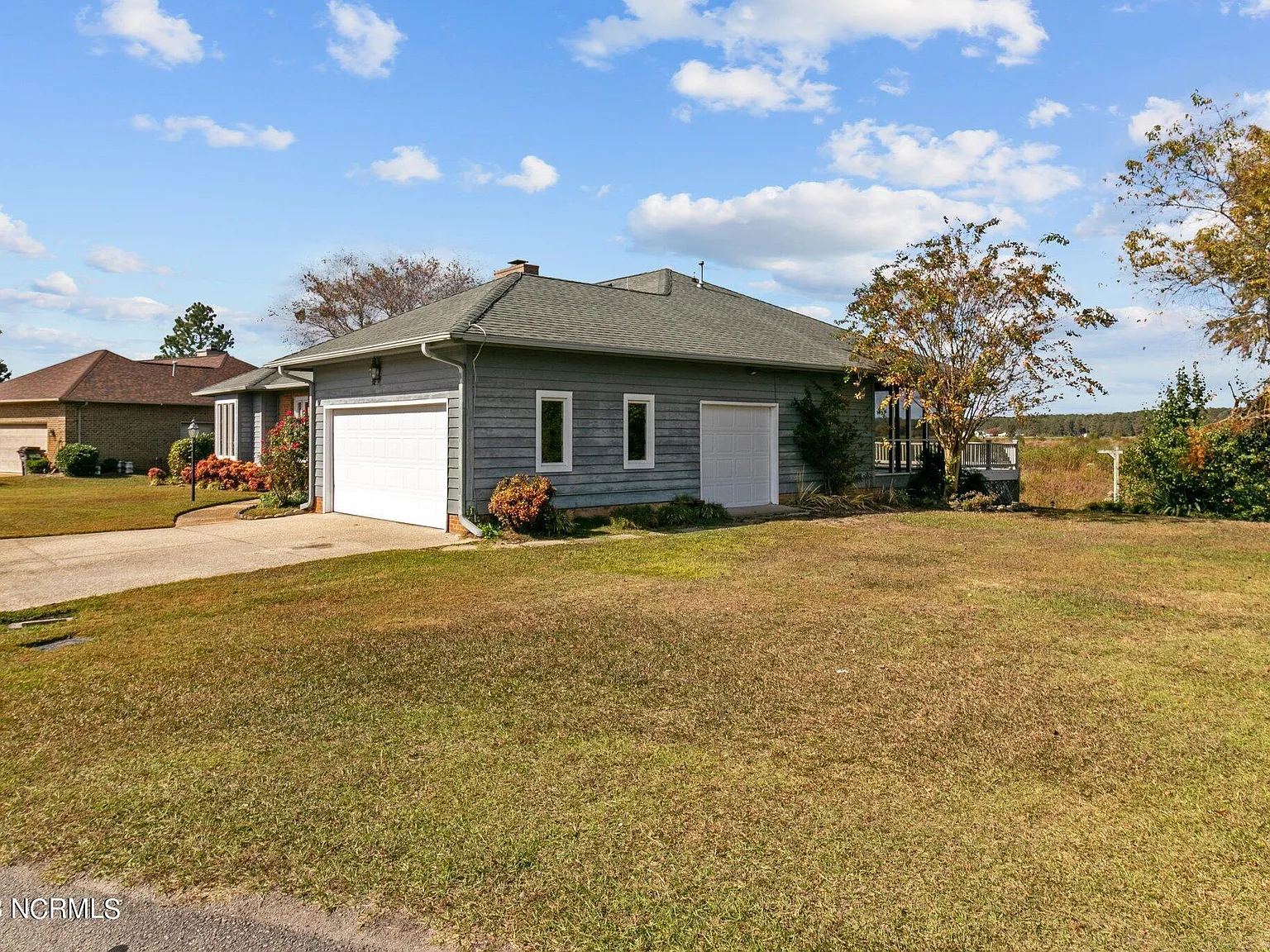 3 bed, 2.5 bath, $2,200 — Photo 3