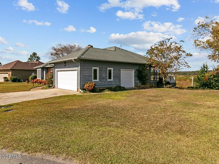 867 Castleberry Ct — Photo 3