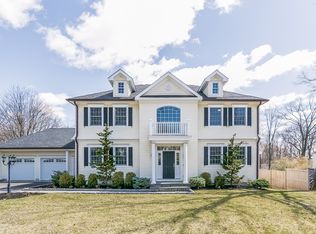 29 Old Wagon Rd, Old Greenwich, CT 06870