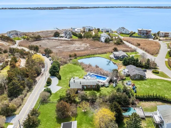 9 Tanners Neck Lane, Westhampton, NY 11977
