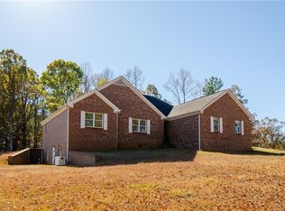 3950 Chattahoochee Rd, Cumming, GA 30041