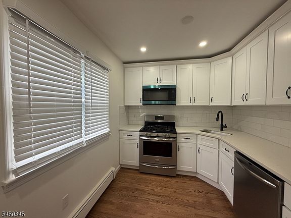 4th image of 167B Harrison Ave #B2
