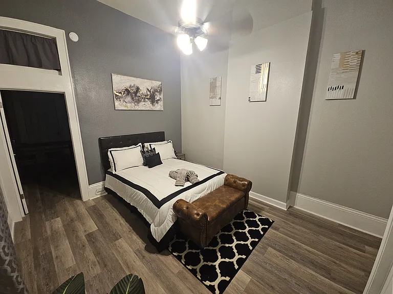 2231 Washington Ave — Photo 4