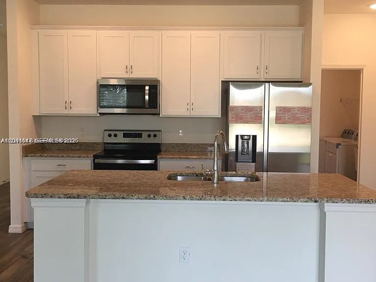 2240 SW Lawrence St — Photo 3