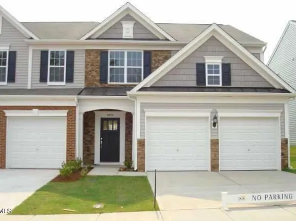 8219 Pilots View Dr, Raleigh, NC 27617