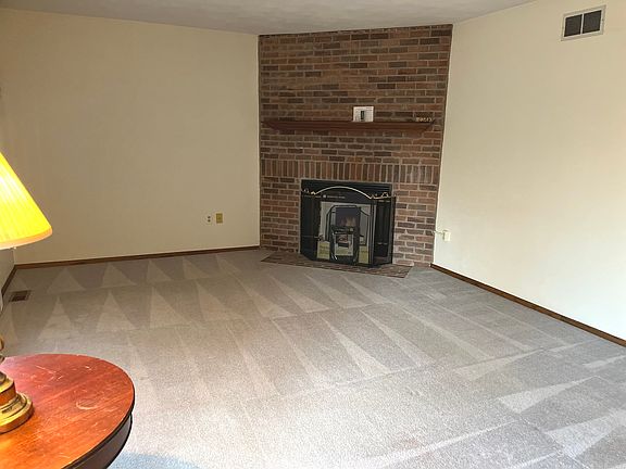 3rd image of 10357 W Talmadge Ave