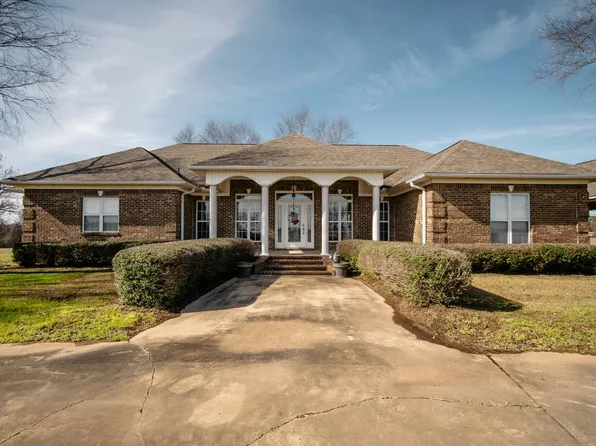 6068 Garrigues Rd, Louisville, MS 39339
