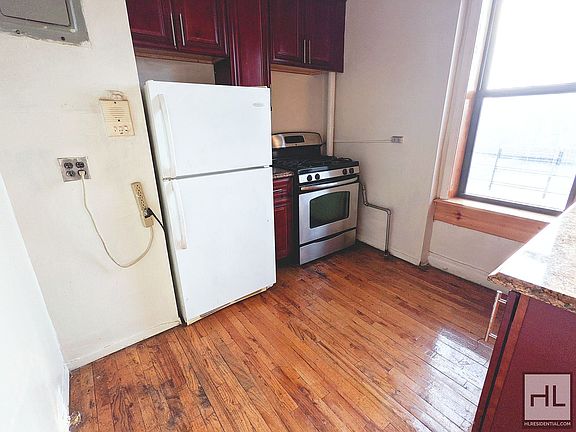 5th image of 261 14th St #A4