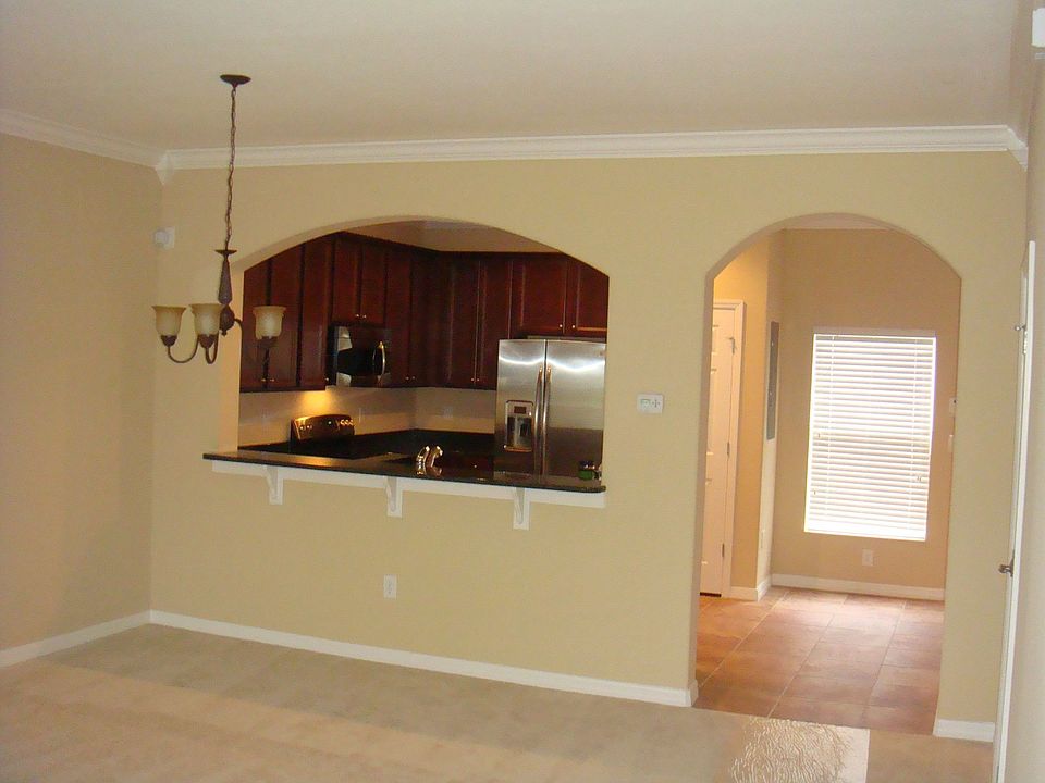 Living/Dining room/Kitchen area