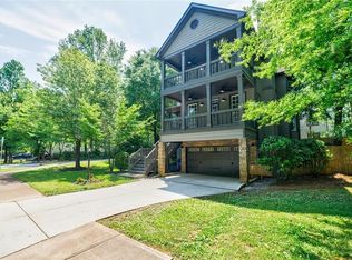 2827 White Oak Dr, Decatur, GA 30032