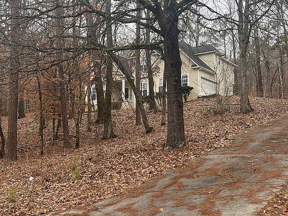 3rd image of 128 Ashton Dr