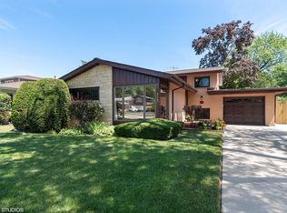 237 Fernwood Ln, Glenview, IL