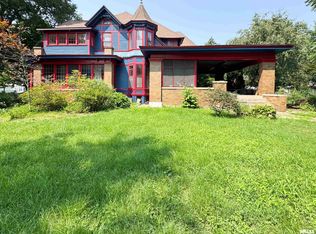 202 W 3rd St, Delavan, IL 61734