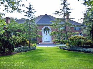 34 Oak Rd, Saddle River, NJ 07458