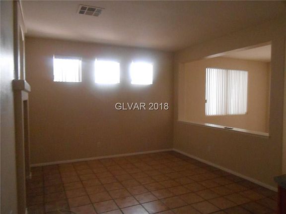 5th image of 10063 Cambridge Blue Ave