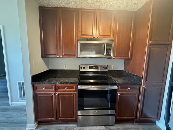 4th image of 11901 4th St N APT 3305