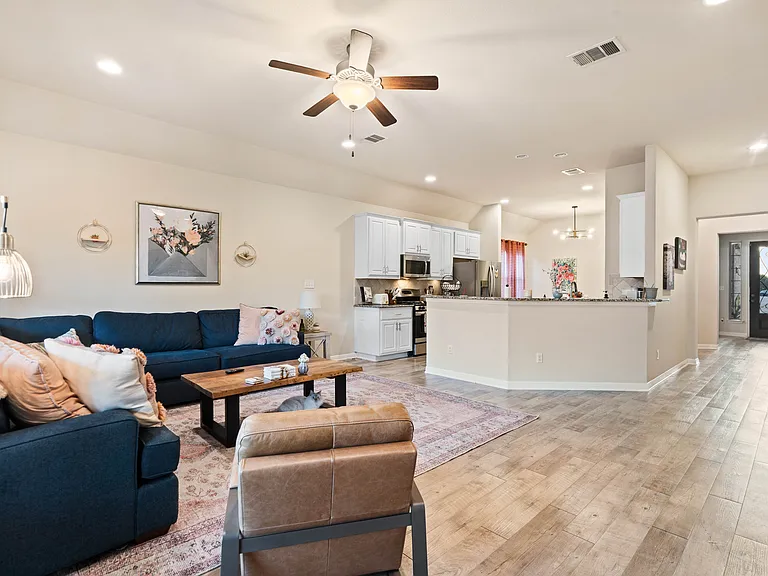 2428 Granite Hill Dr — Photo 42