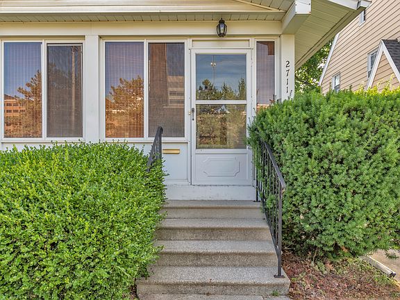 4th image of 2711 Midwood Ave