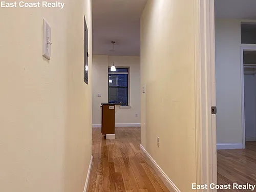 24 Phillips St #12 Photo 1