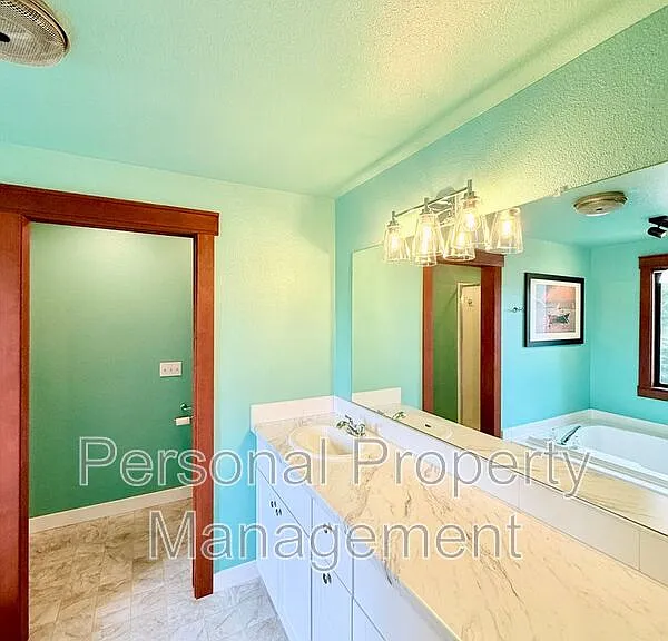 1410 NE 72nd St #3 — Photo 14