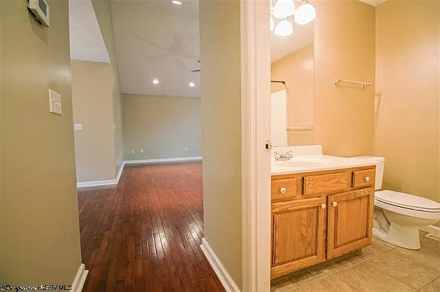 2054 Pinecrest Dr — Photo 12