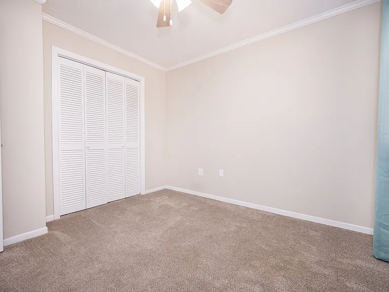 415 Parkdale Dr #18C — Photo 22