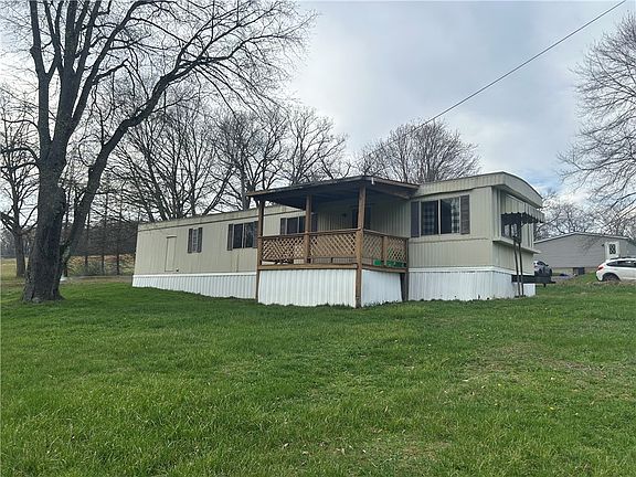 2nd image of 439 Hall Rd