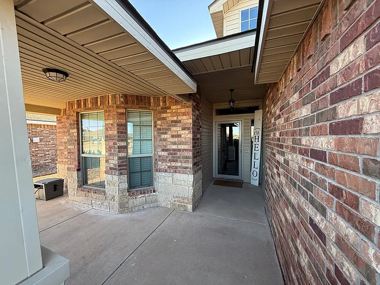 9915 Lamar Ave — Photo 3