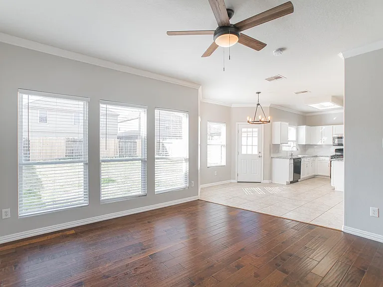 22519 Goss Spring Ct — Photo 11