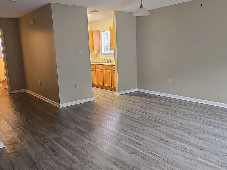 9804A Whitfield Avenue Ext — Photo 6