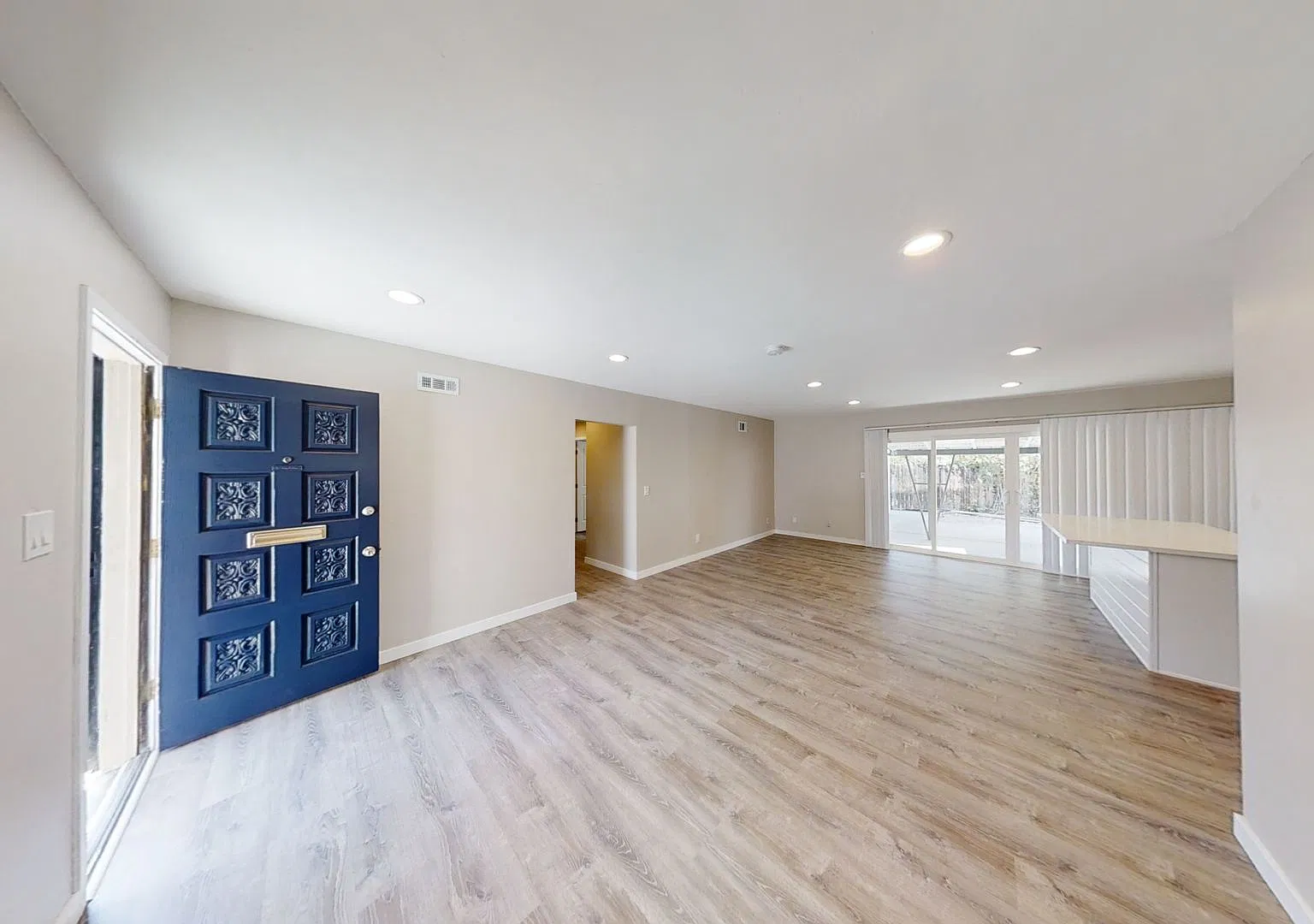 Newly Renovated! 4BD/2BA — Photo 3