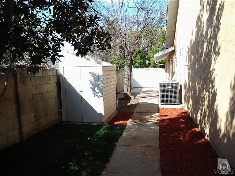 822 Harper St — Photo 7