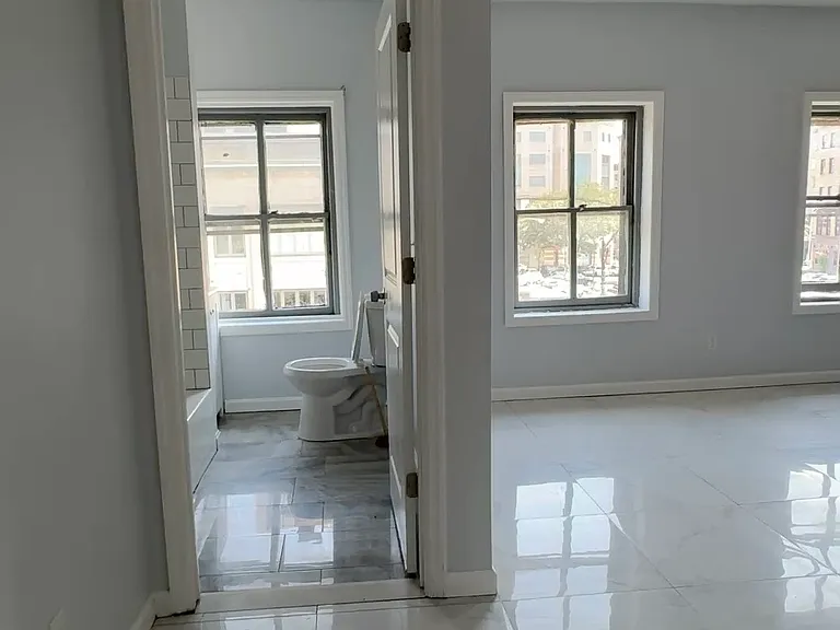 218 E Hanover St #3 — Photo 8