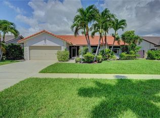 7743 W Country Club Blvd, Boca Raton, FL 33487