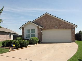 6524 Geneva Ln, Fort Worth, TX 76131