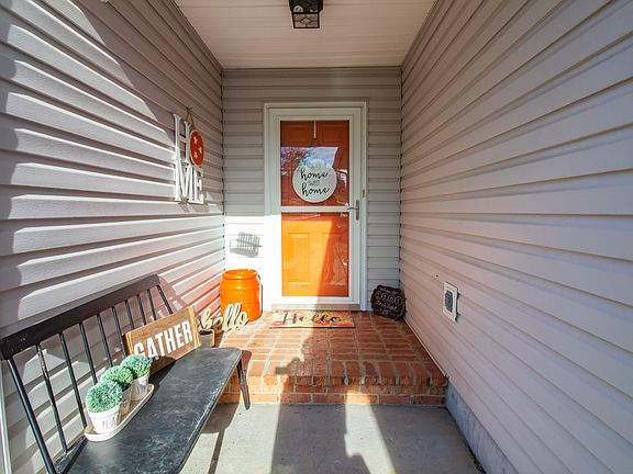 2nd image of 2101 Torch Light Ln